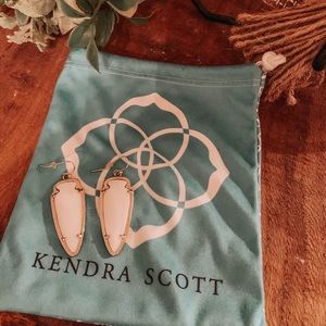 Kendra Scott Gold Plated small Arrow earrings